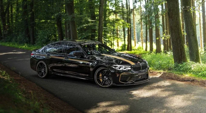 Спеціалісти Manhart сконструювали BMW M5 з 713 «конями» потужності