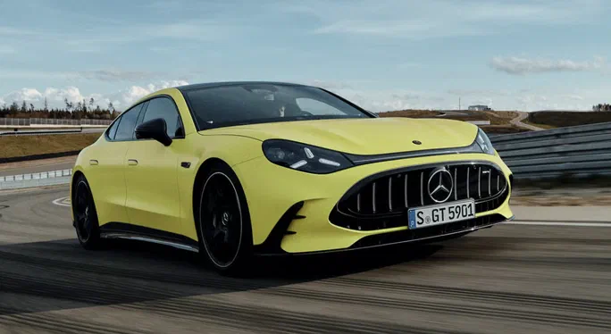 Електричний Mercedes-AMG GT 4-Door дебютував із запасом ходу понад 600 км