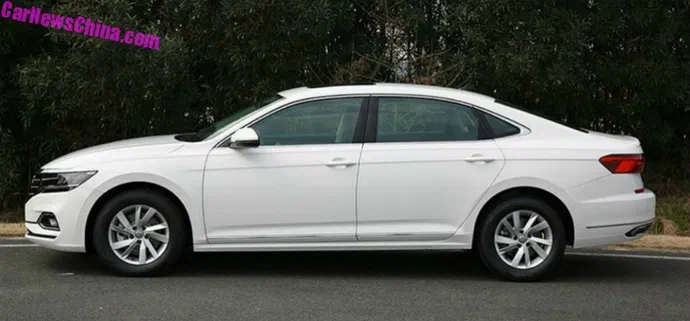Новий Volkswagen Passat попався в Китаї