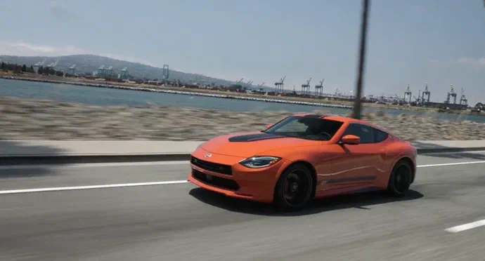 У 2024 році Nissan випускає модель Z Heritage Edition, дизайн якої натхненний Datsun