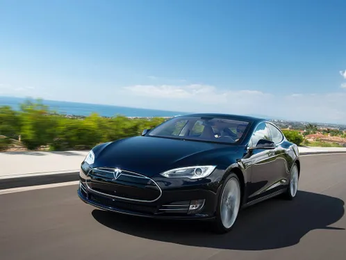 В Tesla вирішили оновити седан Model S