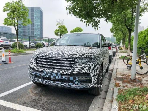 В Китаї попався дешевий варіант на Range Rover