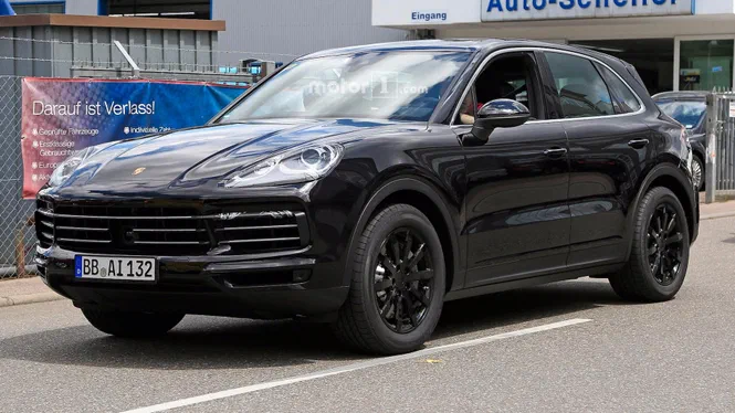 З'явилася перша інформація та фото новенького Porsche Cayenne