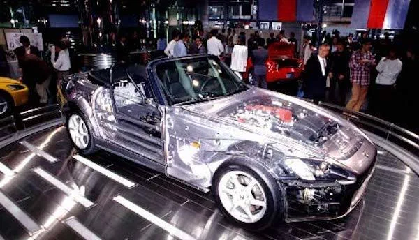 Повністю прозорий родстер Honda S2000 знайшовся в Японії