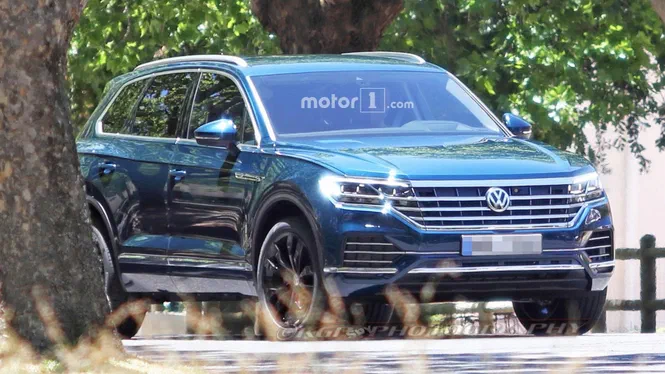 Новий Volkswagen Touareg розсекретився раніше за графік