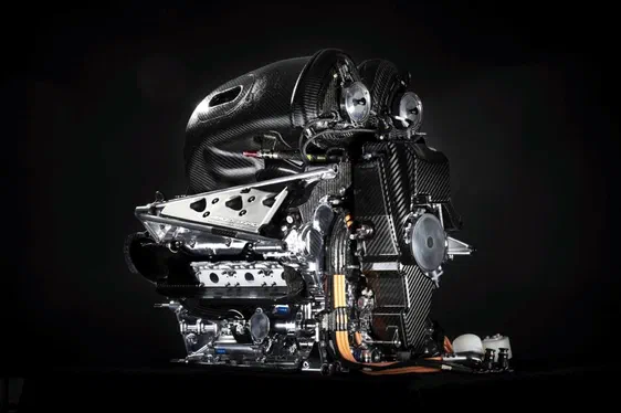 У новинок Mazda з'являться бензинові мотори, які екологічніші за електромобілі