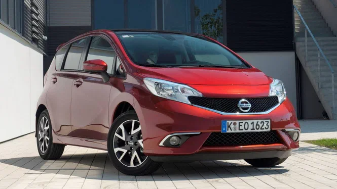 Оновлений Nissan Note потрапив до об'єктивів фотошпигунів
