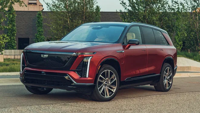 Cadillac відкликає електричний Vistiq через небезпечну несправність сидінь третього ряду