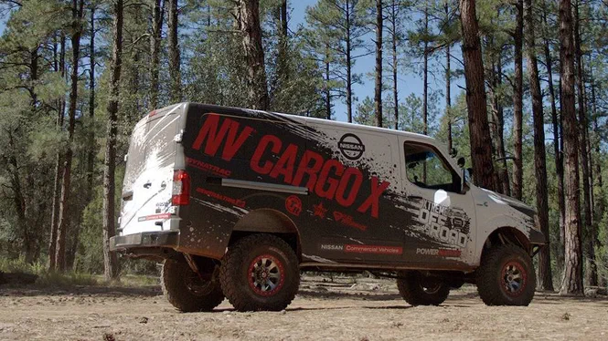 Nissan створив екстремальну версію фургона для бездоріжжя