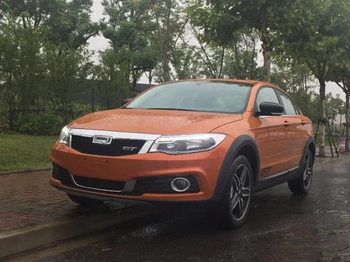 З'явилися перші знімки Qoros 3 sedan City SUV