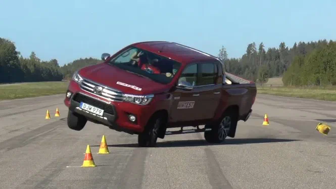 Пікап Toyota Hilux не здав один тест