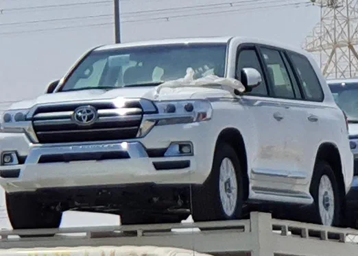 Оновлений Toyota Land Cruiser 2020 вже підготували дилерам
