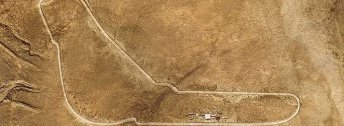 BMW X5 показала себе в пустелі на спеціальному треку (ВІДЕО)