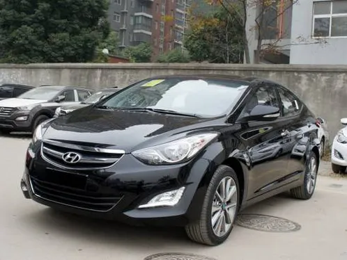 Попередня Hyundai Elantra оновила