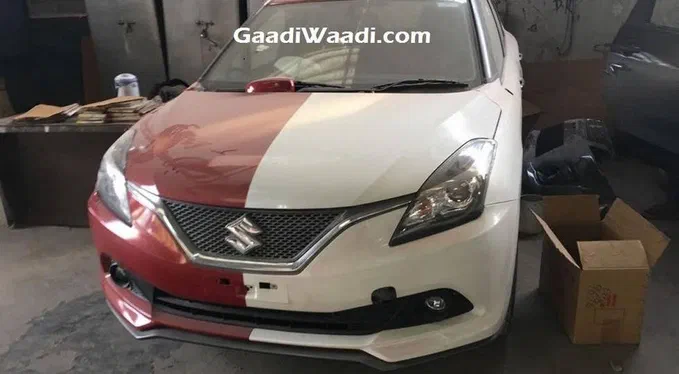 Спортивний Suzuki Baleno попався без захисного камуфляжу