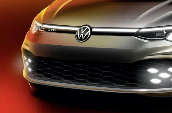 Новий «заряджений» Volkswagen Golf з'явився на свіжих фото