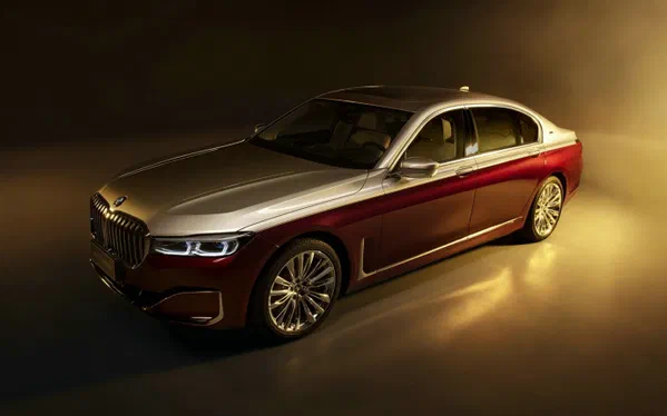 У BMW з'явилася розкішна 7-Series ціною в $400 000