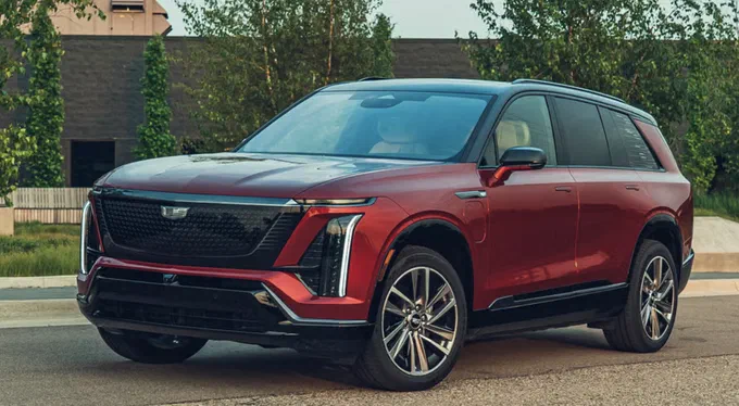 Cadillac залишає Apple CarPlay і Android Auto в електромобілях для Австралії та Нової Зеландії, але мовчить про США та Європу