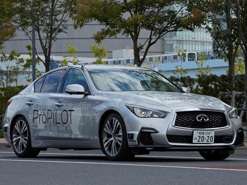 Вулицями Токіо компанія Nissan тестує стовідсотковий безпілотник