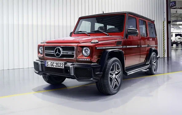 Оновленого Mercedes-Benz G-класу показали на першому знімку