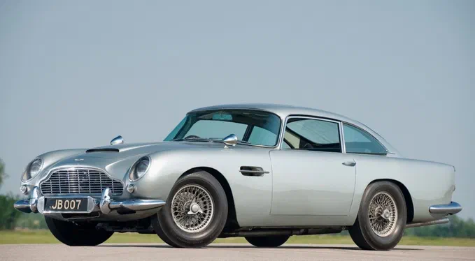 Aston Martin підготує серію класичних моделей DB5