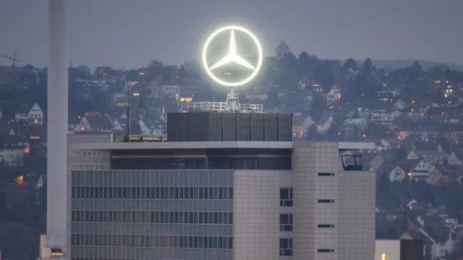 Daimler розділиться на кілька різних компаній