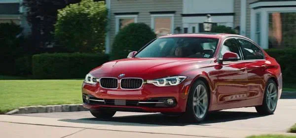 BMW посміялася над Tesla в рекламі