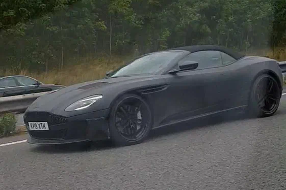 Aston Martin DBS Superleggera Volante розпочав тести