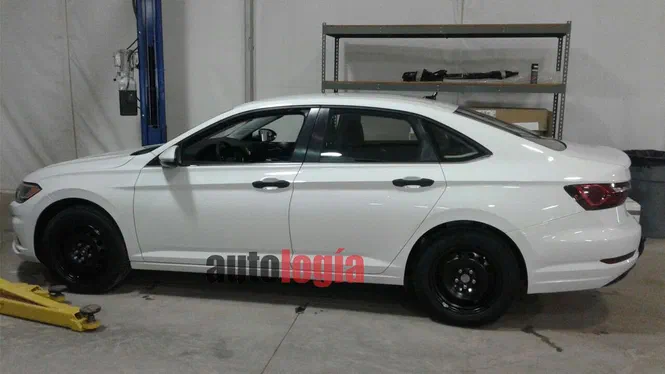 Новенький Volkswagen Jetta з'явився на перших знімках