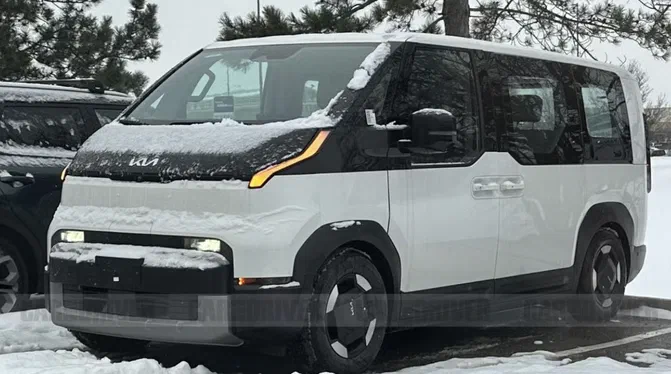 Електричний фургон Kia PV5 помітили на випробуваннях у США