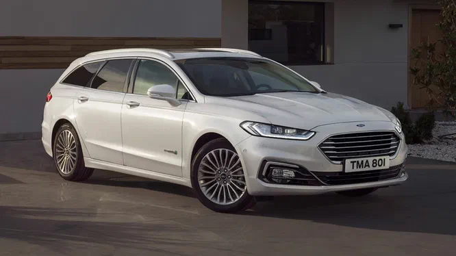 Ford Mondeo залишиться, але в новому обличчі