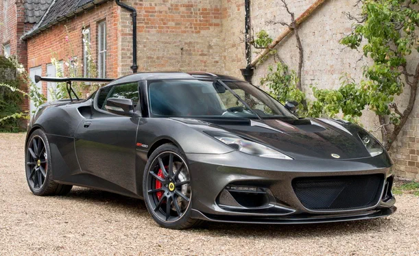 Кросовер від Lotus з'явиться до 2020 року