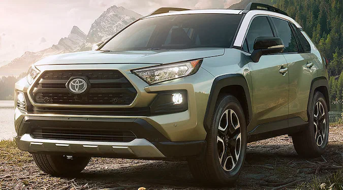 В Toyota можуть зробити семимісний RAV4