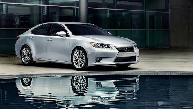 В Україну приїхав рестайлінговий седан Lexus ES 250 бізнес класу