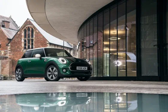 MINI готує 500 екземплярів унікальних Cooper