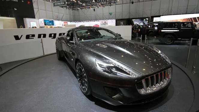 Фірма Kahn підготувала свій варіант Aston Martin DB9