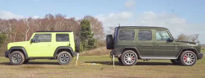 Suzuki Jimny та Mercedes-AMG G63 змагалися у перетягуванні каната (ВІДЕО)