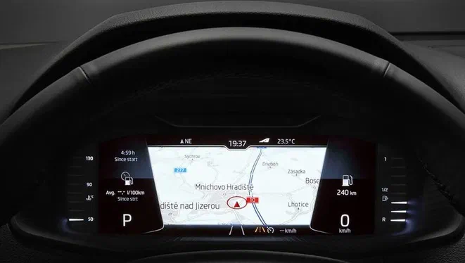 Skoda вже впроваджує в моделі віртуальну приладову панель