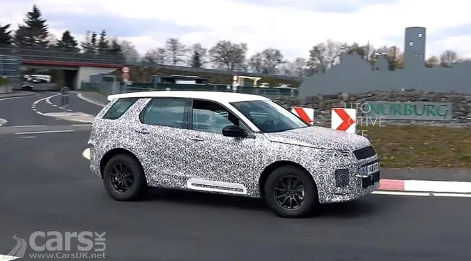 Новенький Land Rover Discovery Sport активно тестується на Нюрбургринзі (ВІДЕО)
