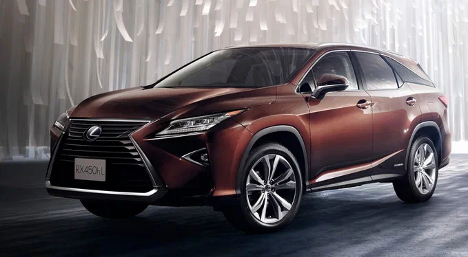 В продажу попав 3-рядний Lexus RX
