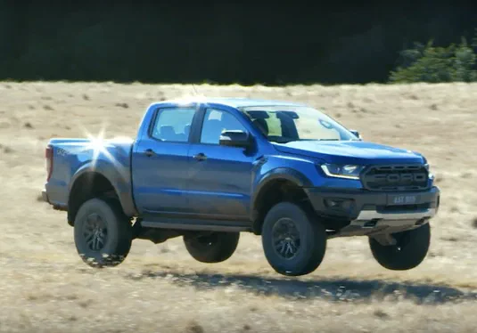 Відео з тестів пікапа Ford Ranger Raptor в горах