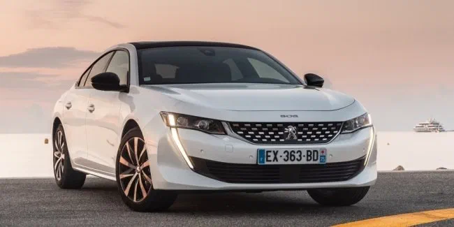 З Peugeot 508 зроблять повнопривідний гібрид