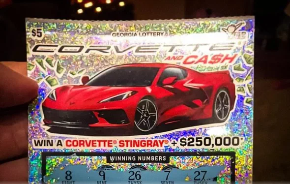 В США переможець лотереї не може забрати свій приз - Chevrolet Corvette C8