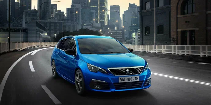 Peugeot 308 з оновленнями обзавівся віртуальною приладовою панеллю