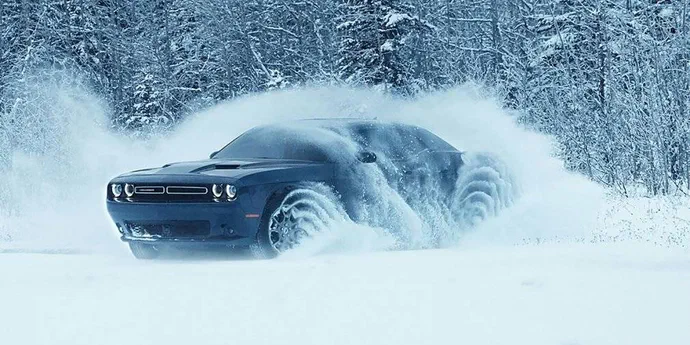 Dodge представив світові перший в історії масл-кар з повним приводом