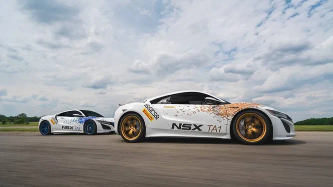 Acura покаже на Пайкс Пік електричний NSX
