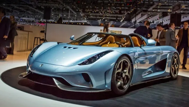 Koenigsegg Regera – опція Autoskin перетворила суперкар на трансформер