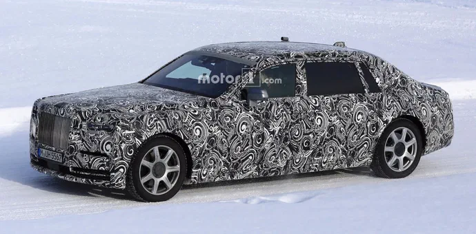 Rolls-Royce зробив новенький Phantom з подовженою базою
