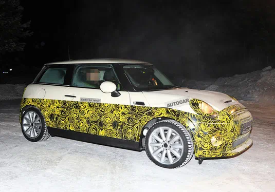 MINI розпочала тести першого електромобіля за Полярним колом