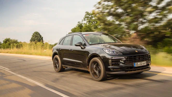 Porsche Macan в оновленому виконанні проходить останні тести